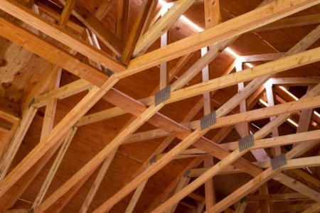 5 raisons de choisir une charpente traditionnelle pour votre maison